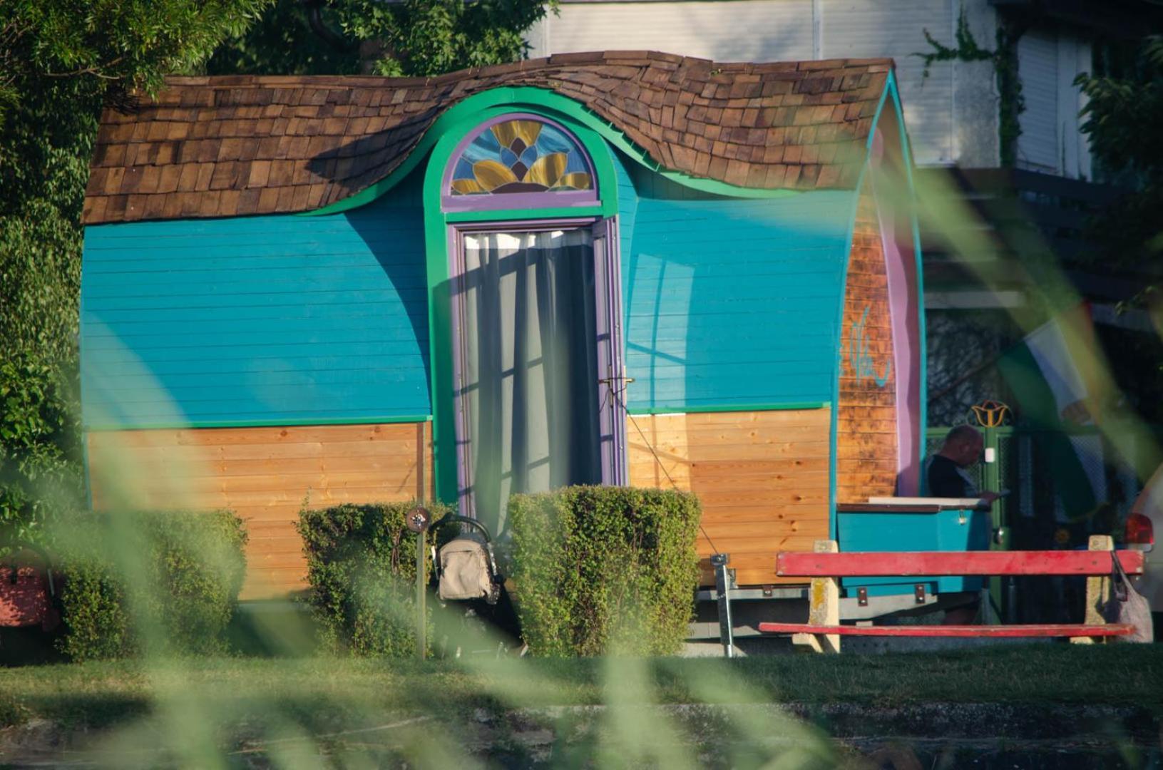 Central Tiny Houses Bukarest Exteriör bild