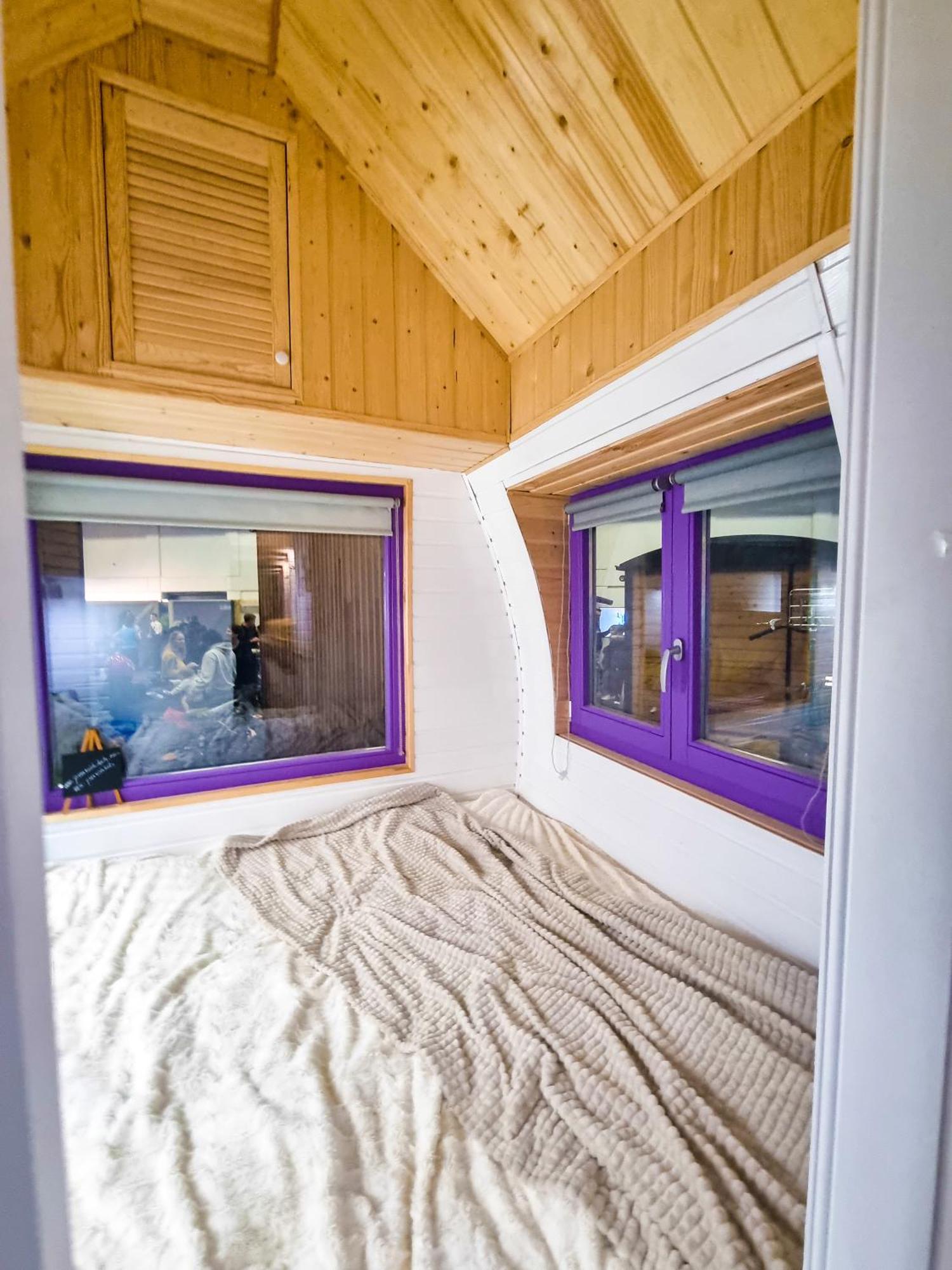 Central Tiny Houses Bukarest Exteriör bild